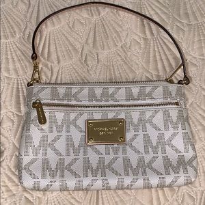 Michael Kors Vanilla Wristlet